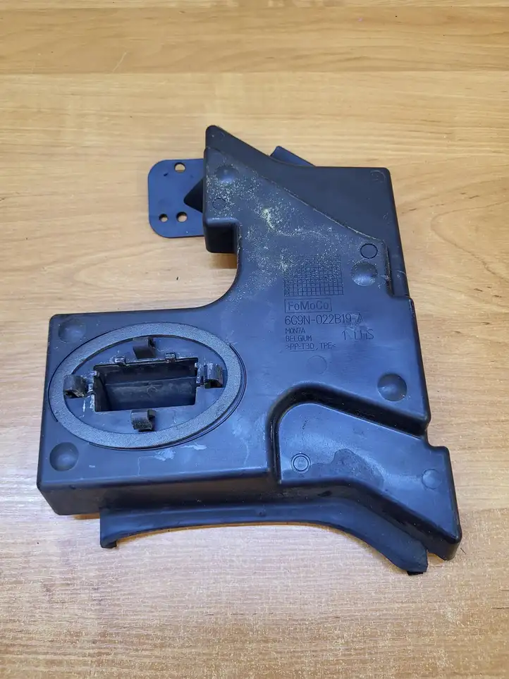 Volvo XC60 (2008 - 2013) 6G9N022B19A Прочие детали моторного отсека — фото 1
