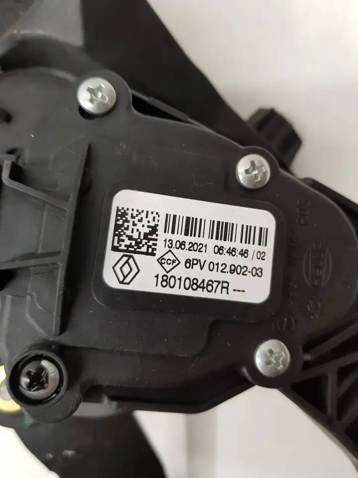 Renault Clio V (2019 - )  180108467R Педаль