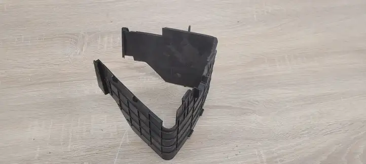 Audi A3/S3 8P (2008 - 2013)  3C0915335 Ящик аккумулятора