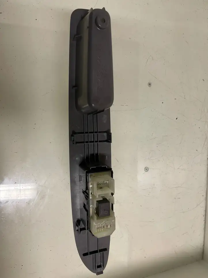 Toyota Avensis Verso (2001 - 2004) 7465144190 Блок кнопок стеклоподъемников — фото 2