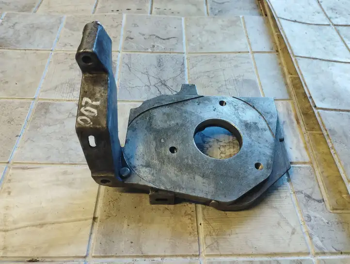 Peugeot 206 (1998 - 2012) 9642292080 Кронштейн топливного насоса — фото 1