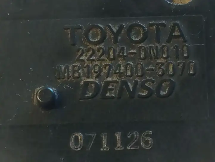 Toyota Corolla Verso AR10 (2004 - 2009) 222040N010 Датчик массового расхода воздуха — фото 5