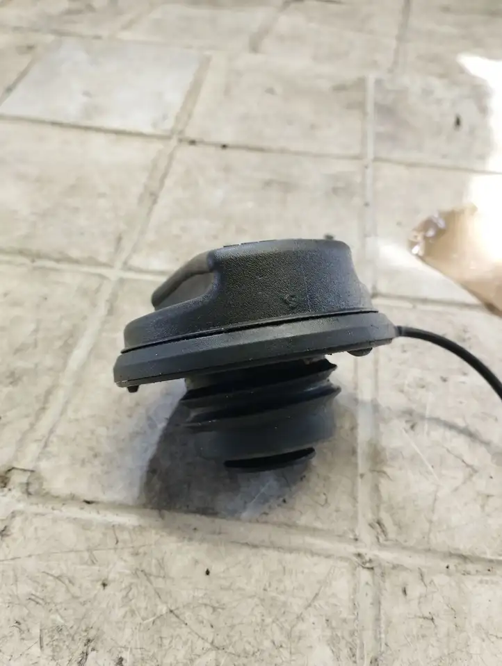 Opel Zafira B (2003 - 2006) 13140958 Крышка топливного бака — фото 1