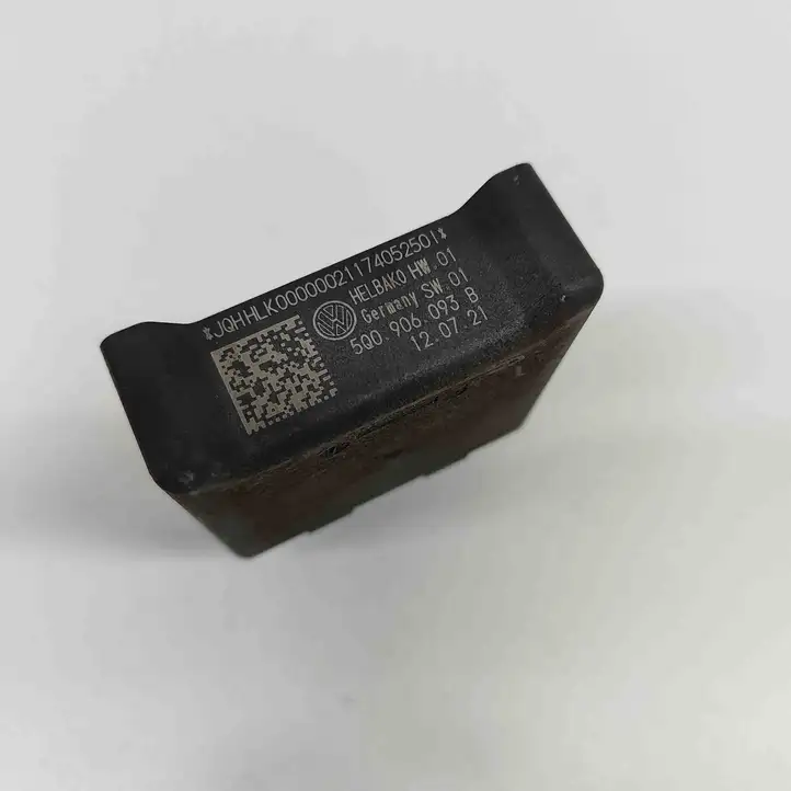 Volkswagen Golf VIII (2019 - )  5Q0906093B Блок управления топливного насоса