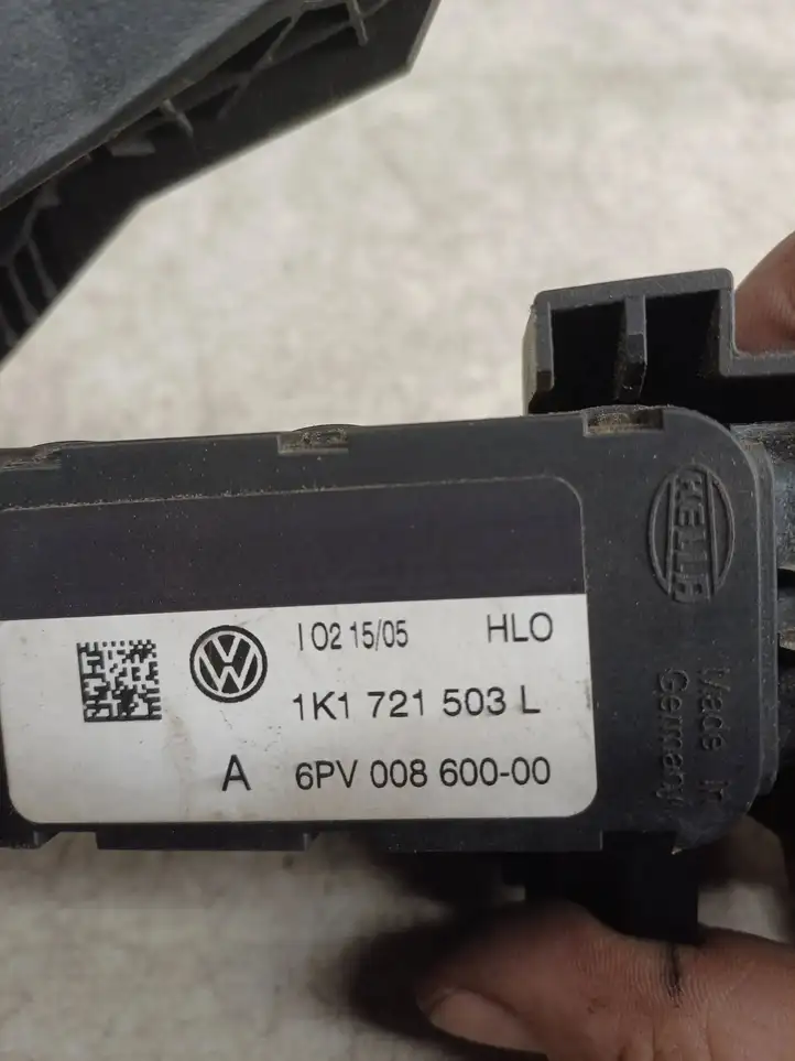Volkswagen PASSAT B6 (2005 - 2010) 1K1721503L Педаль акселератора — фото 8