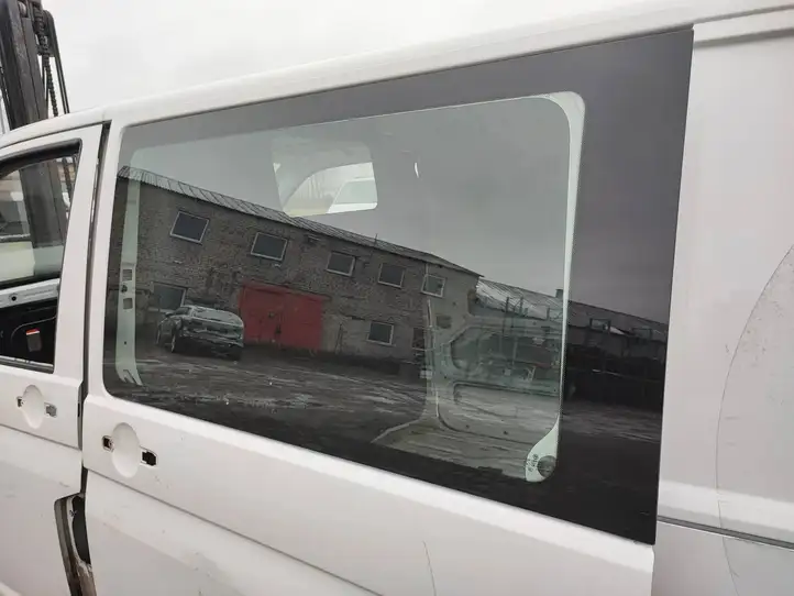 Volkswagen Transporter - Caravelle T5 (2009 - 2015) 7H0845305AG Стекло раздвижной двери — фото 2