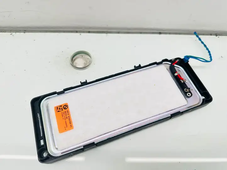 BMW 3 E90 E91 (2005 - 2012)  8214AC Потолочный динамик