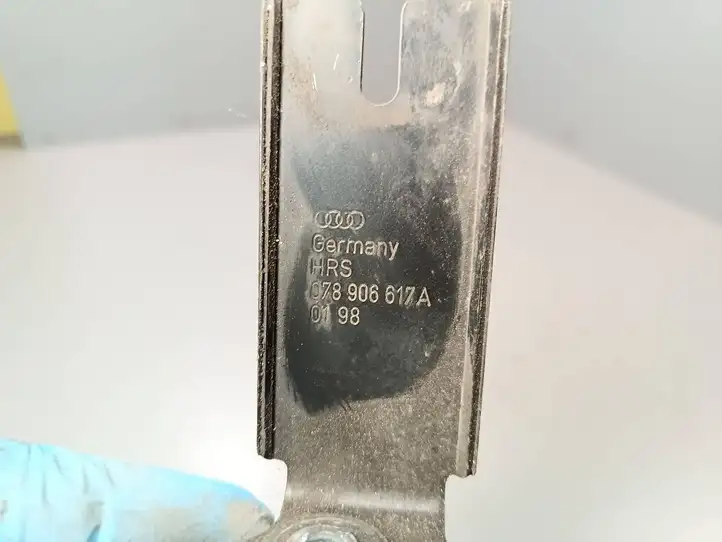 Audi A6 S6 C5 4B (1997 - 2001) 078906617A Кронштейн насоса вторичного воздуха — фото 4