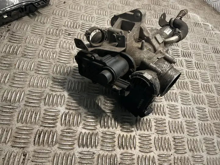 Volvo XC90 (2006 - 2014)   Термостат EGR