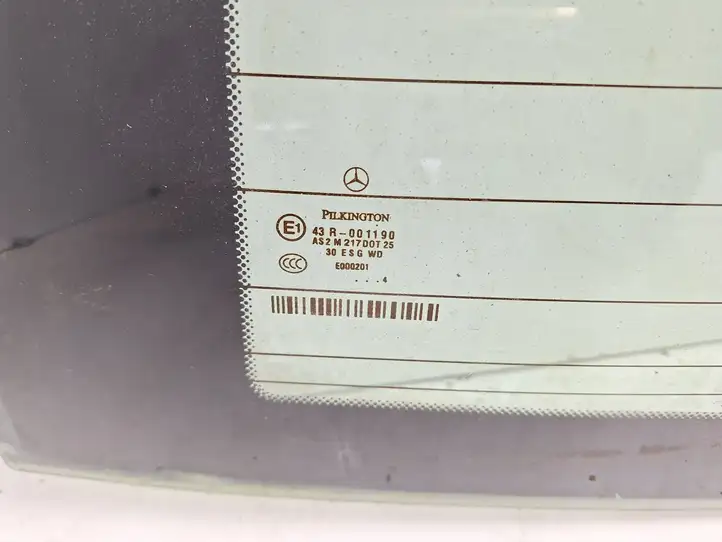 Mercedes-Benz C W203 (2000 - 2007) Открывающееся стекло крышки багажника — фото 2