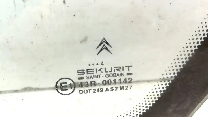 Citroen Xsara Picasso (1999 - 2012) 43R001142 Треугольное стекло кузова — фото 8