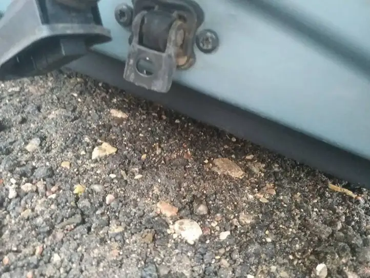 Seat Ibiza IV (6J,6P) (2008 - 2017) Ограничитель задней двери — фото 1