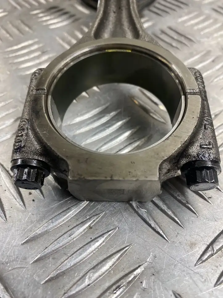 Audi A4 (2011 - 2015)  026038J Поршень с шатуном