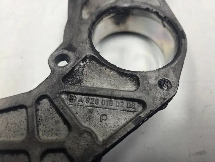 Mercedes-Benz E W211 (2002 - 2009) A6280100168 Другая деталь ГБЦ — фото 4