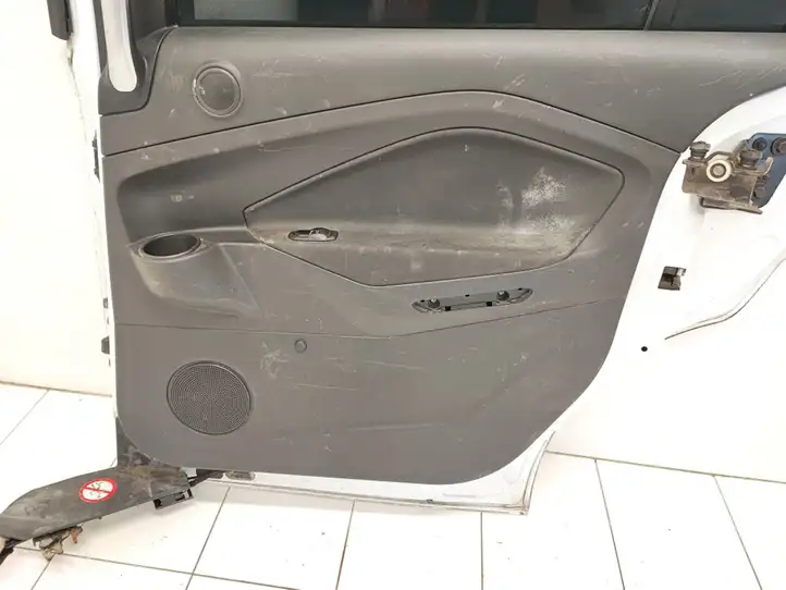 Ford C-MAX II (2015 - ) Боковая раздвижная дверь — фото 3