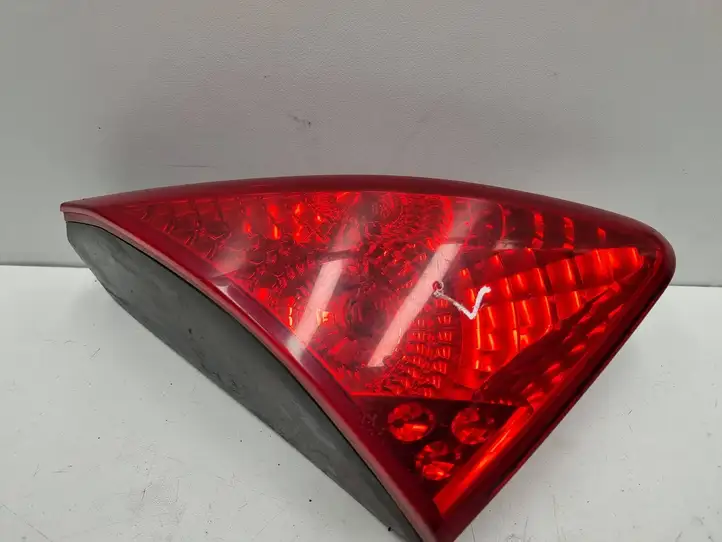 Peugeot 3008 I (2008 - 2015) 9683461080 Задний фонарь в крышке багажника — фото 1