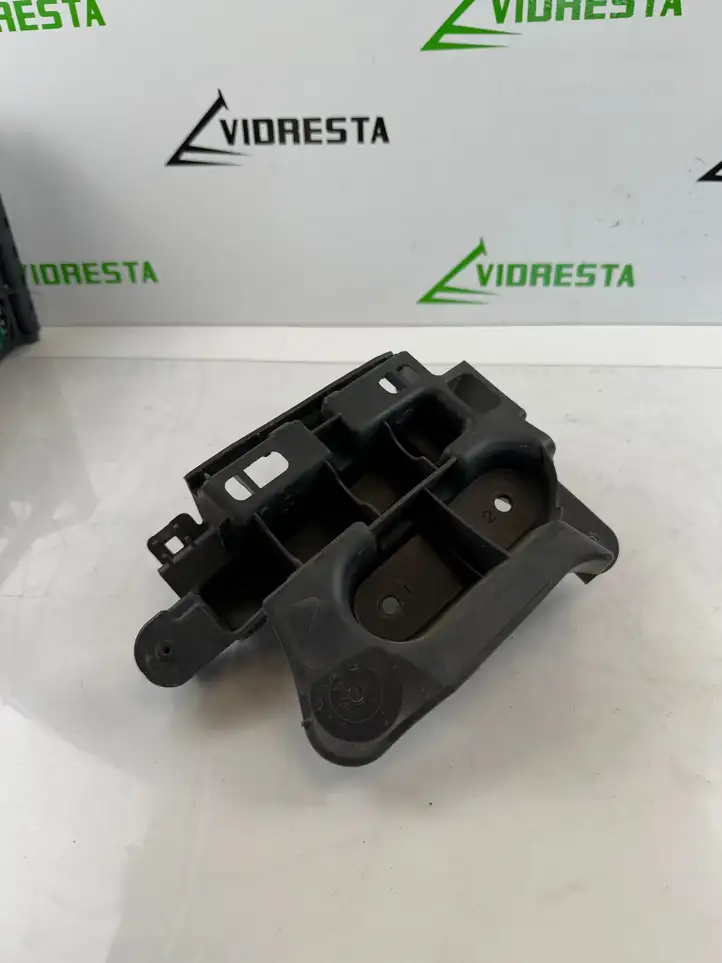 Opel Corsa F (2019 - ) 9829333680A Кронштейн заднего бампера — фото 1