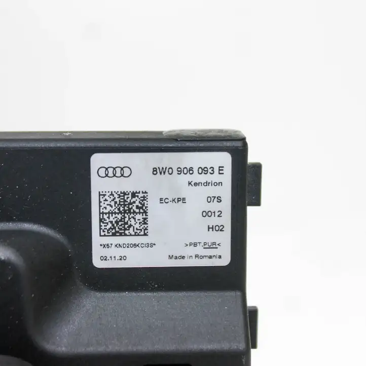 Audi A4 S4 B9 8W (2019 - ) 8W0906093E Блок управления топливным насосом — фото 5