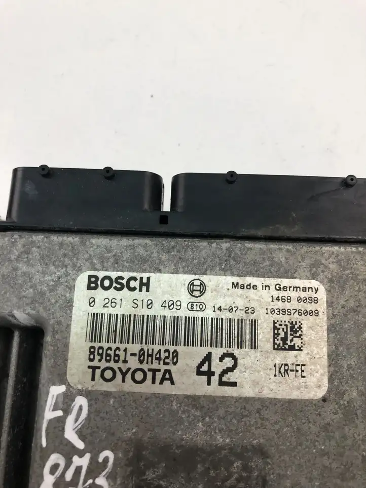 Toyota Aygo AB40 (2014 - 2018) 896610H420 Блок управления двигателем (ECU) — фото 4