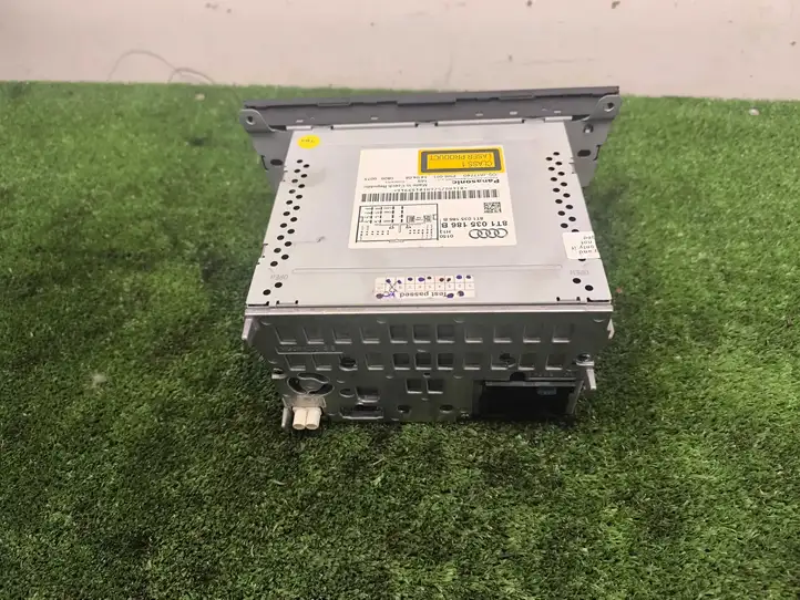 Audi A4 S4 B8 8K (2007 - 2011) 8T1035186B Магнитола / мультимедийная система — фото 5