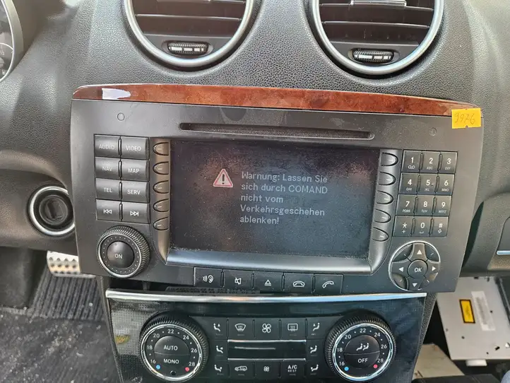 Mercedes-Benz R W251 (2005 - 2013) A2518200979 Магнитола / мультимедийная система — фото 9