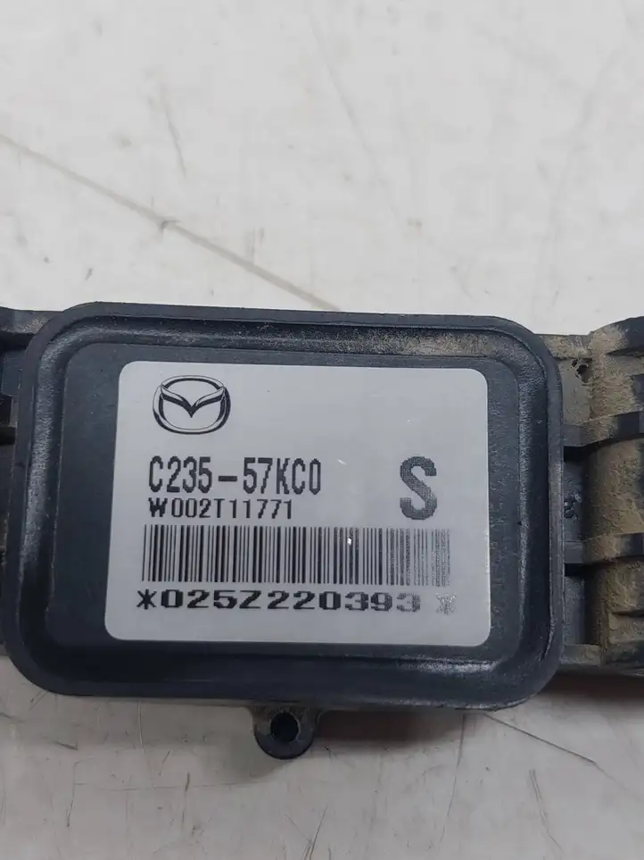 Mazda 5 (2005 - 2010) C23557KC0 Датчик удара SRS — фото 3
