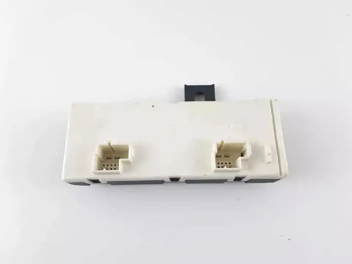 Mercedes-Benz E W213 (2016 - )  A2139004711 Блок управления крышки багажника