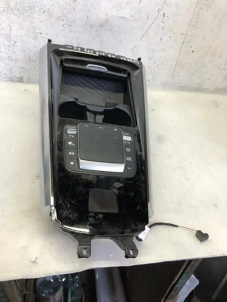 Mercedes-Benz GLA H247 (2020 - )  A1776806001 Мультимедийный контроллер