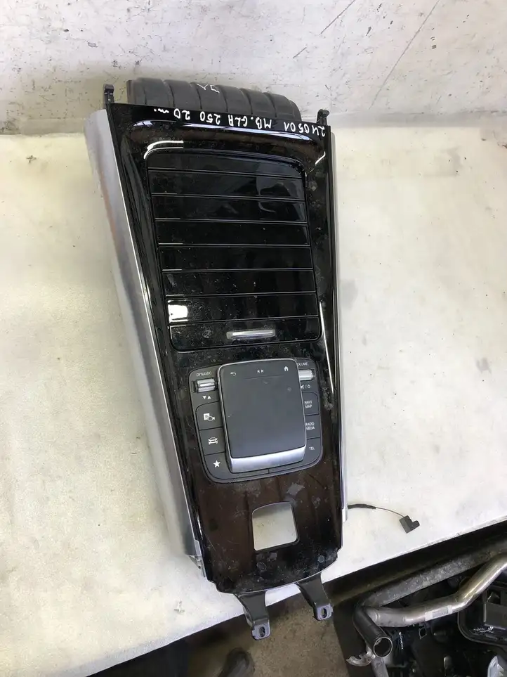 Mercedes-Benz GLA H247 (2020 - )  A1776806001 Мультимедийный контроллер