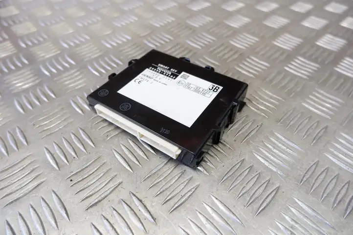 Toyota Prius+ (ZVW40) (2011 - 2018)  8999047102 Блок управления без ключа