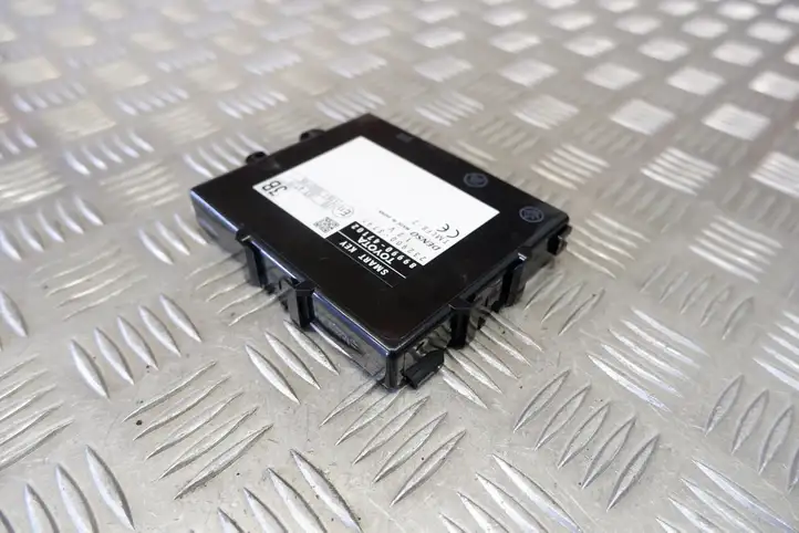 Toyota Prius+ (ZVW40) (2011 - 2018)  8999047102 Блок управления без ключа