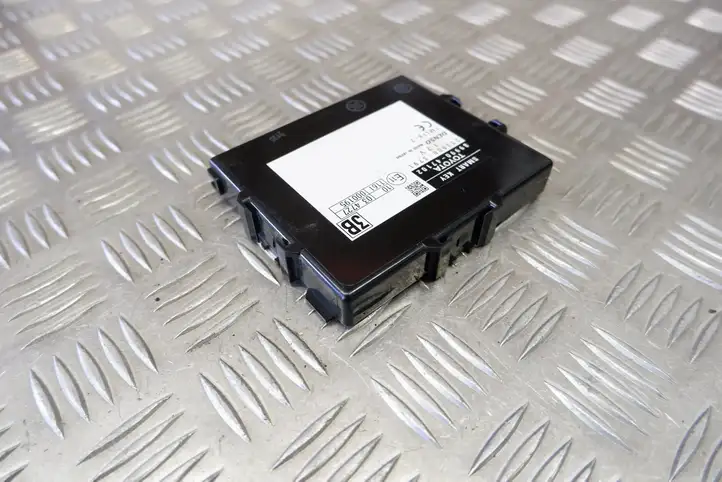 Toyota Prius+ (ZVW40) (2011 - 2018)  8999047102 Блок управления без ключа