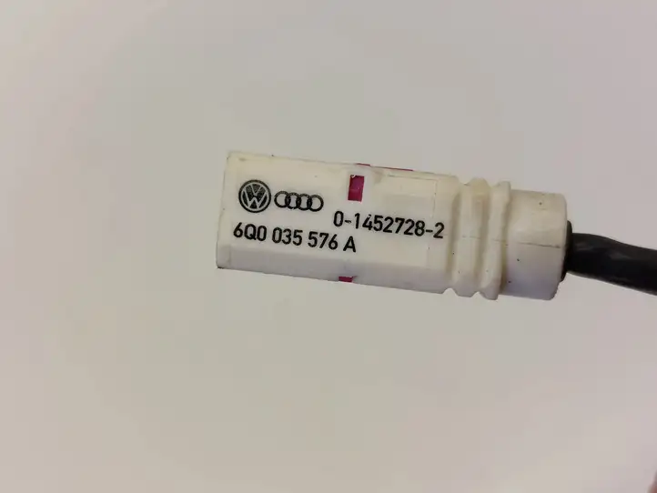 Volkswagen PASSAT B8 (2015 - ) 6Q0035576A Прочая электропроводка — фото 2