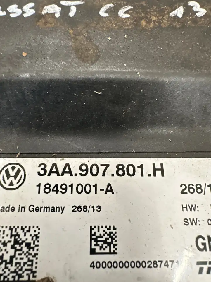 Volkswagen PASSAT B7 (2011 - 2014) 3AA907801H Блок управления стояночным тормозом — фото 3