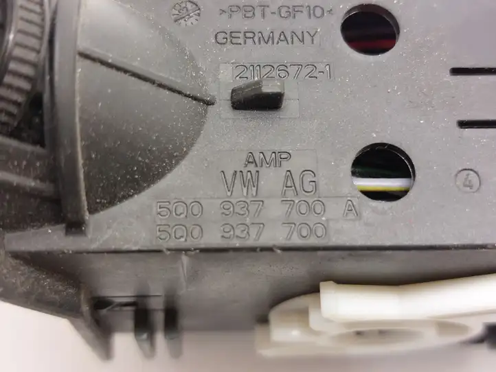 Volkswagen PASSAT B8 (2015 - )  5Q0937700A Другой проводник