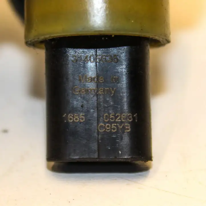 Volvo XC90 (2014 - 2019)  31405635 Датчик давления масла