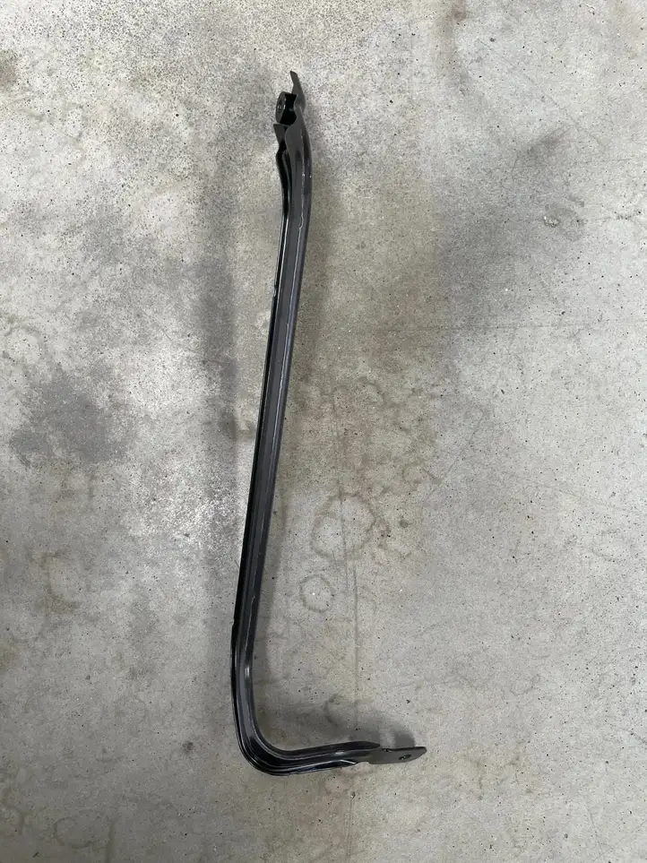 BMW 4 F32 F33 (2013 - 2017) 6127601939 Держатель аккумулятора — фото 2