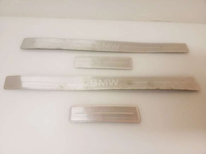 BMW X3 E83 Kita slenkscių/ statramsčių apdailos detalė