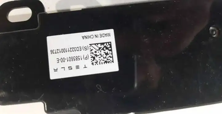 Tesla Model Y (2019 - 2024) 158560100E Антенна Bluetooth — фото 2