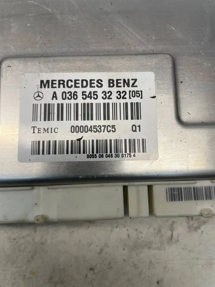Mercedes-Benz E W211 (2002 - 2009) A0265453232 Реле вентилятора охлаждения — фото 3