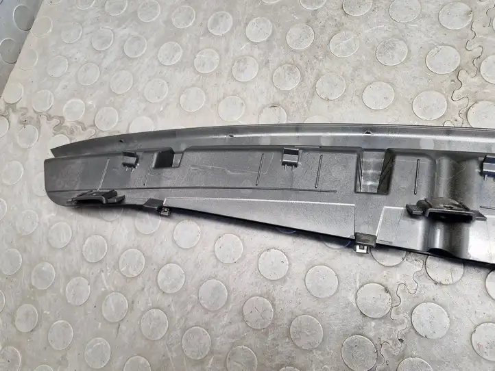 BMW 5 F10 F11 (2009 - 2016) 9116274 Решетка в подоконнике — фото 6