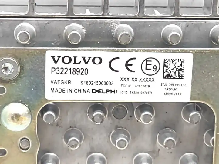 Volvo XC40 (2017 - ) P32218920 Модуль беспроводной зарядки — фото 5