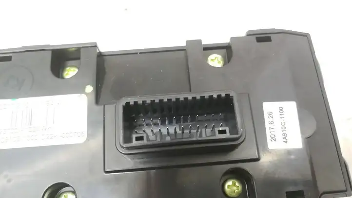 Kia Sportage (2016 - 2018) 93700F1220WK Кнопка ESP — фото 4