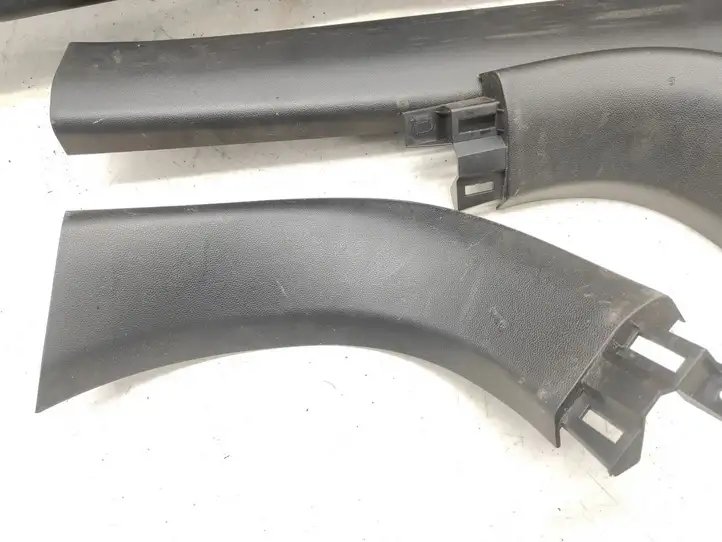 Mazda 5 (2010 - 2016) C51368930 Комплект обшивки крышки багажника — фото 8