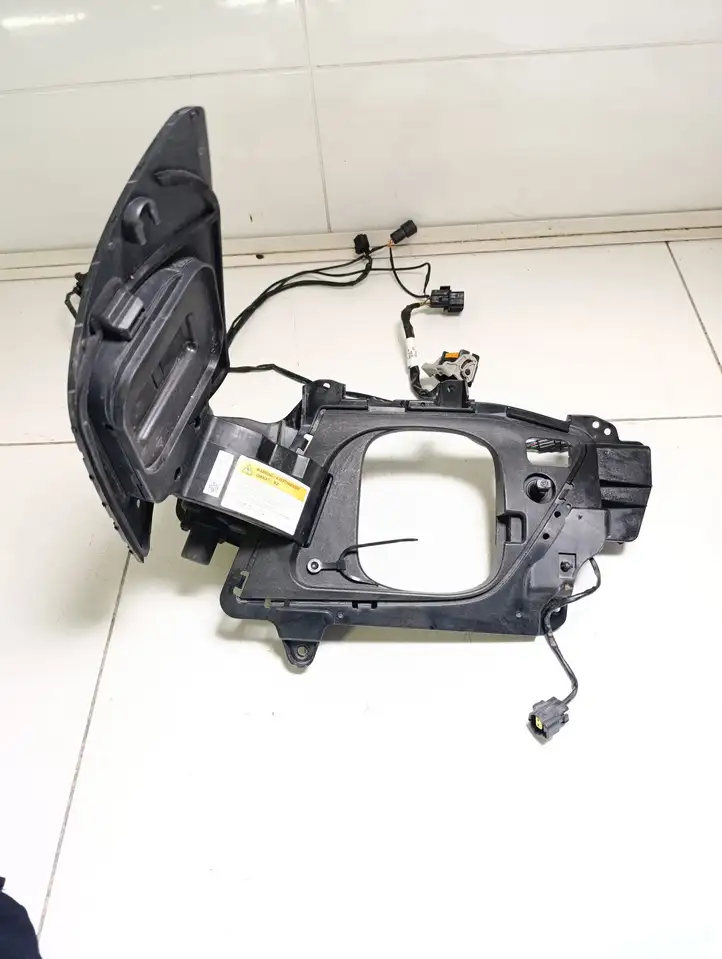 Hyundai Kona I (2017 - 2022) 86340K4000 Крышка зарядного разъема — фото 2