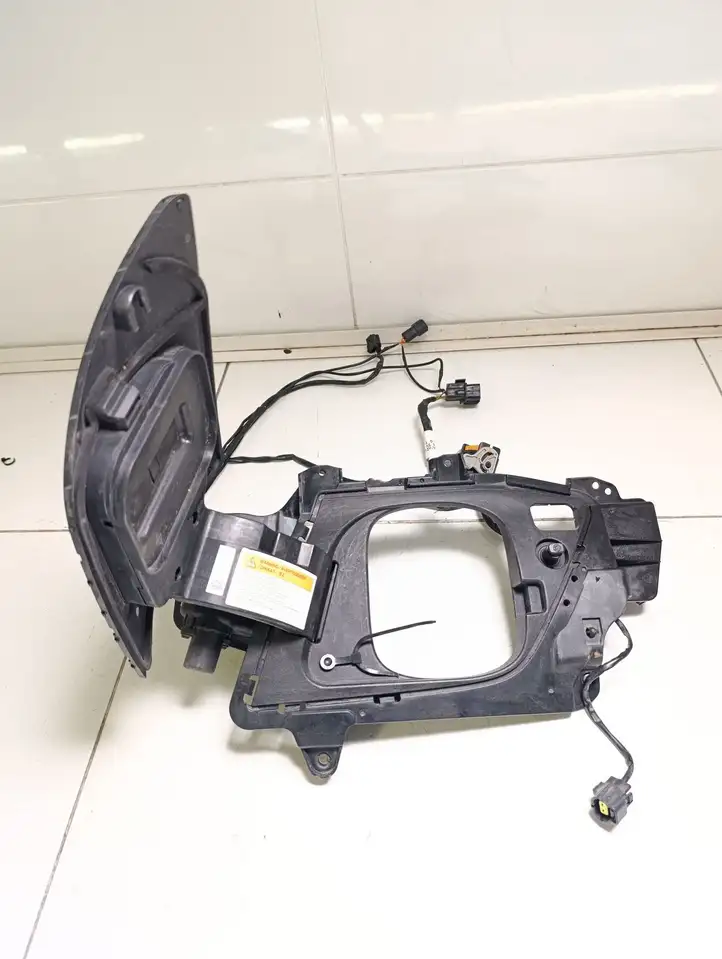 Hyundai Kona I (2017 - 2022) 86340K4000 Крышка зарядного разъема — фото 3