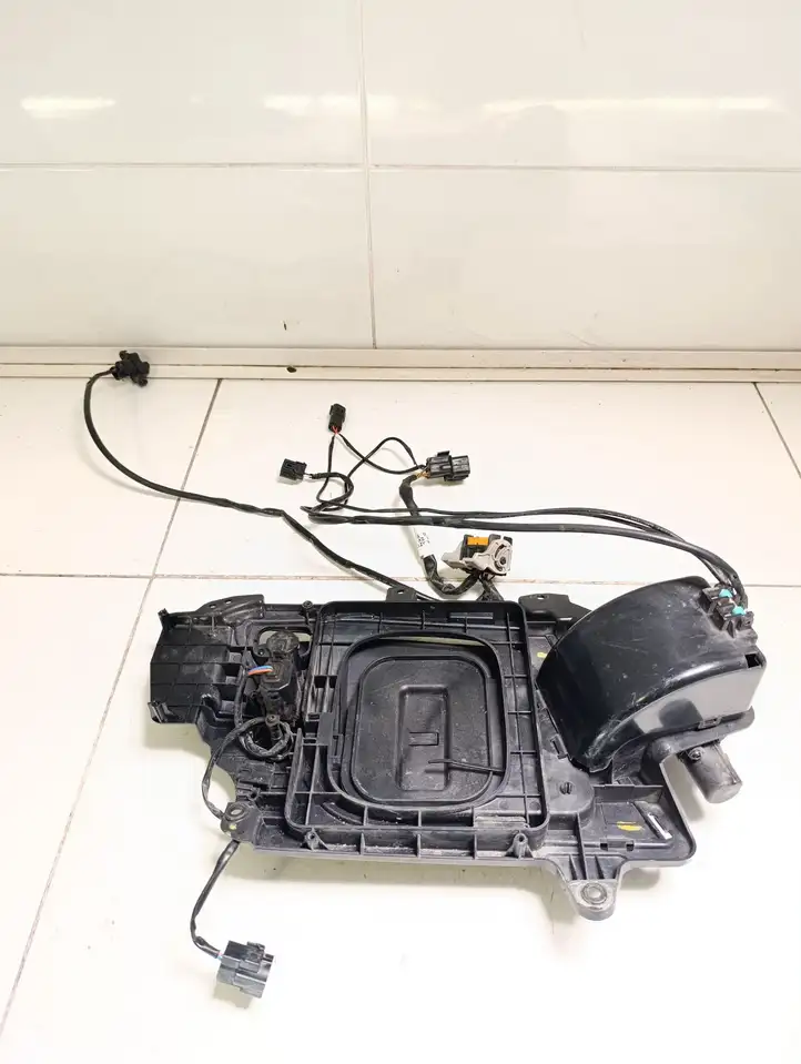 Hyundai Kona I (2017 - 2022) 86340K4000 Крышка зарядного разъема — фото 4