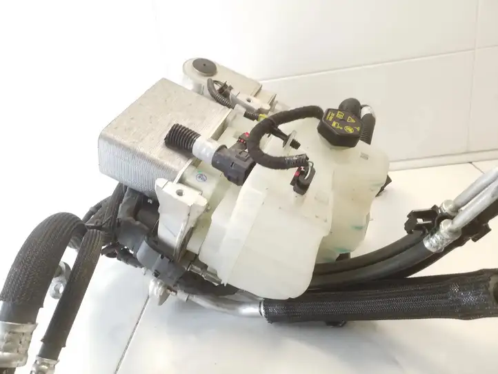 Tesla Model Y (2019 - 2024) 150685900D Прочие детали моторного отсека — фото 6