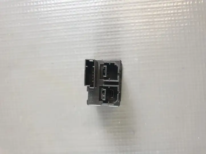 Ford Ecosport (2018 - ) HC3T14F014 USB модуль — фото 2