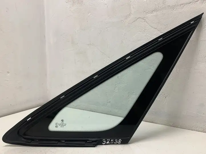 BMW 2 F46 (2015 - ) 7326155 Треугольное стекло кузова — фото 2